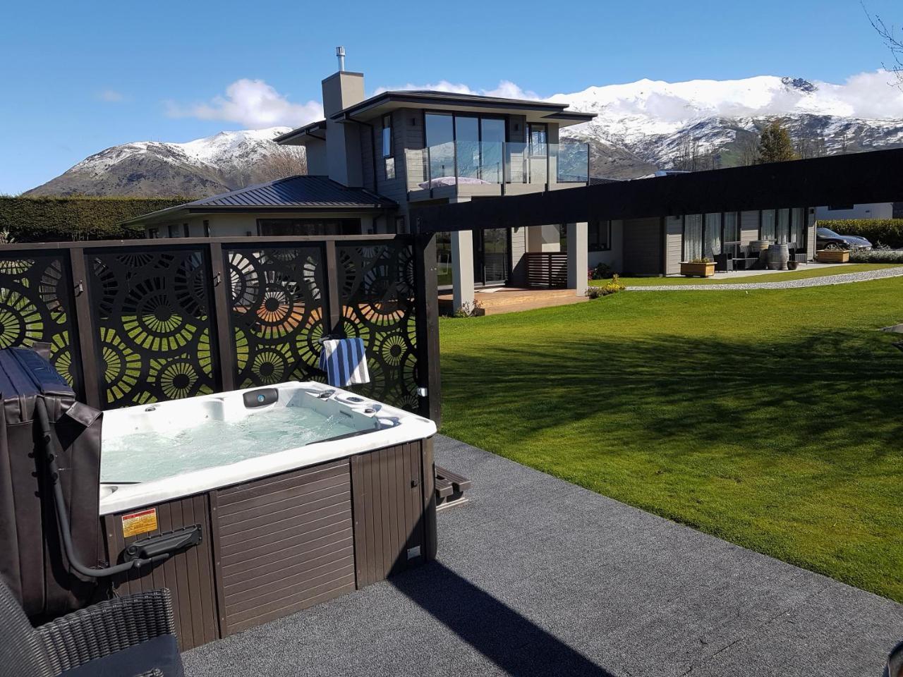 Copper Beech Wanaka - Luxury Accommodation Buitenkant foto